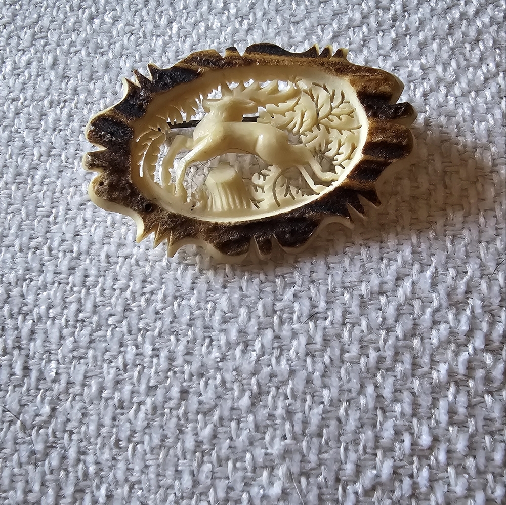 Vintage Carved Deer Brooch
